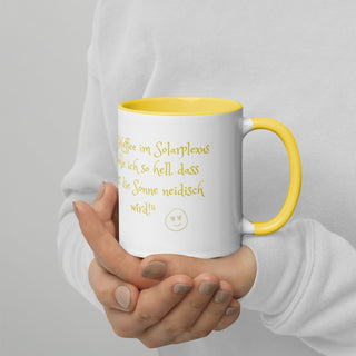 Tasse Mit Kaffee im Solarplexus..